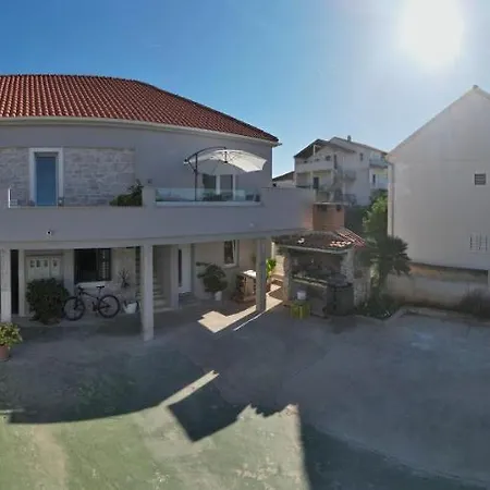 Ferara * Tribunj (Sibenik-Knin)