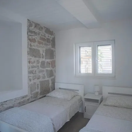 Apartment Ferara Tribalj