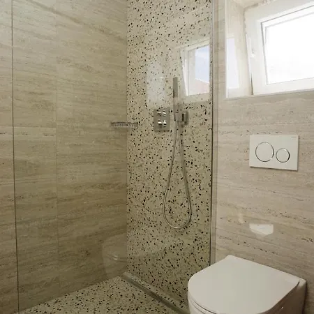 Ferara Apartment *