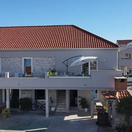 Apartment Ferara Tribalj